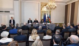 Президент Азербайджана Ильхам Алиев встретился с членами бизнес-совета Движения предприятий Франции (ФОТО)