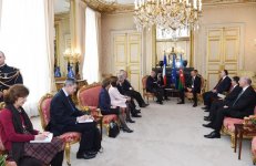 Ilham Aliyev meets French Senate’s president in Paris (PHOTO)