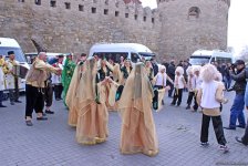 Праздничное шествие "Илахыр чершенбе" на улицах Баку – встречаем Новруз (ФОТО)