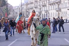 Праздничное шествие "Илахыр чершенбе" на улицах Баку – встречаем Новруз (ФОТО)