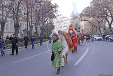 Праздничное шествие "Илахыр чершенбе" на улицах Баку – встречаем Новруз (ФОТО)