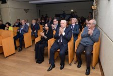 Порошенко поддерживает открытие торгового дома Азербайджана в Киеве (ФОТО)