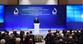 Azerbaijani president, first lady taking part in V Global Baku Forum (PHOTO)
