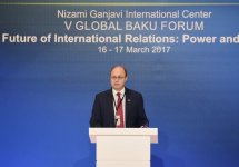 Azerbaijani president, first lady taking part in V Global Baku Forum (PHOTO)