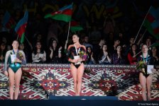 Состоялась церемония награждения победителей и призеров второго дня финалов Кубка мира по спортивной гимнастике в Баку (ФОТО)