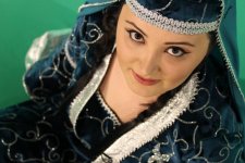 Азербайджанские звезды встречают Новруз в национальной одежде (ФОТО)