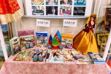 Азербайджанцы подарили российским школьникам праздник Новруза (ФОТО)
