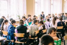 Азербайджанцы подарили российским школьникам праздник Новруза (ФОТО)