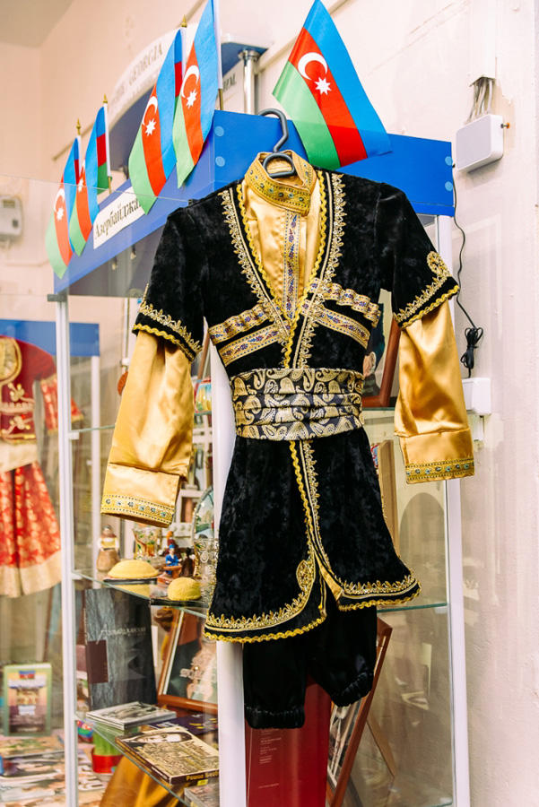 Азербайджанцы подарили российским школьникам праздник Новруза (ФОТО)