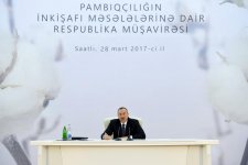 Президент Ильхам Алиев принимает участие в республиканском совещании по развитию хлопководства (ФОТО) (версия 2)