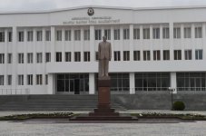 Ilham Aliyev visits statue of national leader in Saatli (PHOTO)