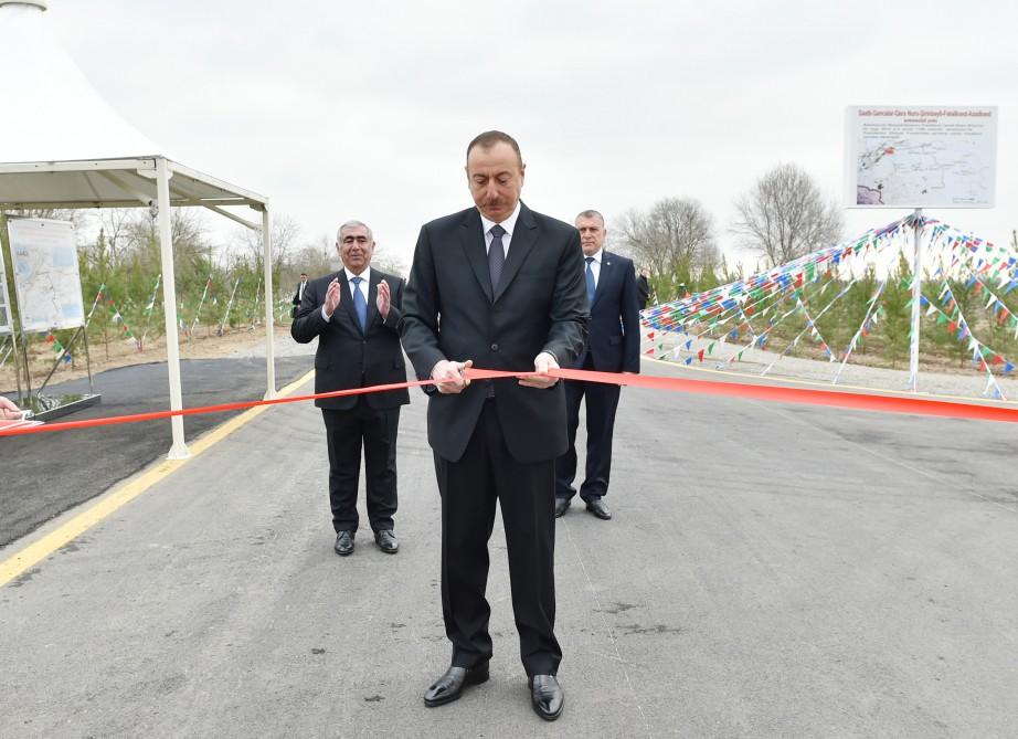 Президент Ильхам Алиев принял участие в открытии автодороги в Саатлинском районе (ФОТО)