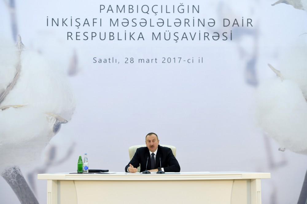 Президент Ильхам Алиев принимает участие в республиканском совещании по развитию хлопководства (ФОТО) (версия 2)