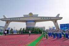 Президент Туркменистана в "Авазе" открыл крупный спортивный комплекс (ФОТО)