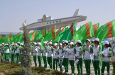 Президент Туркменистана в "Авазе" открыл крупный спортивный комплекс (ФОТО)