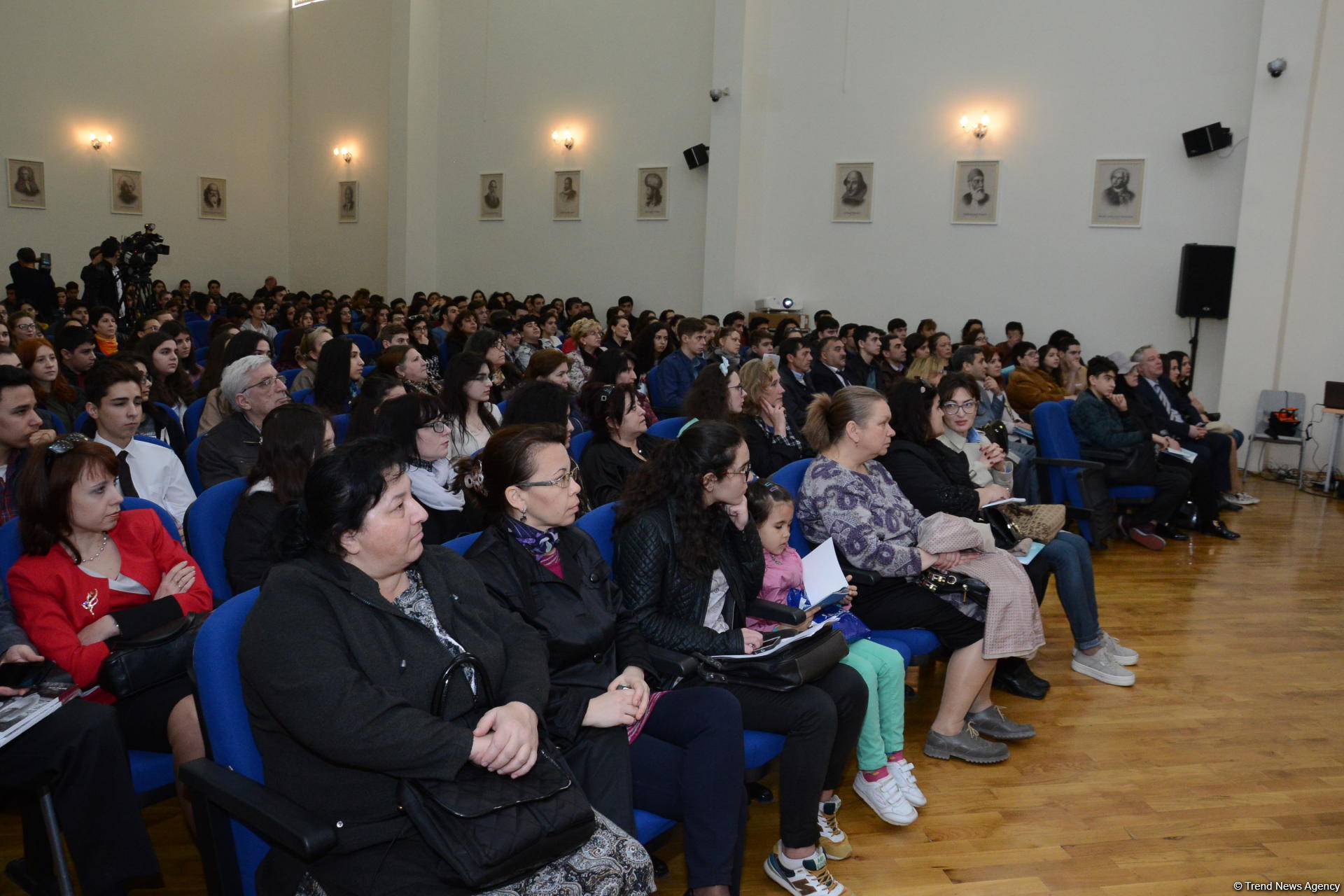 Филиал МГУ имени М.В.Ломоносова в Баку провел традиционный День открытых дверей (ФОТО)