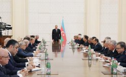Под председательством Президента Ильхама Алиева прошло заседание Кабмина  Азербайджана, посвященное итогам социально-экономического развития в I  квартале 2017 года и предстоящим задачам (ФОТО) (версия 2)