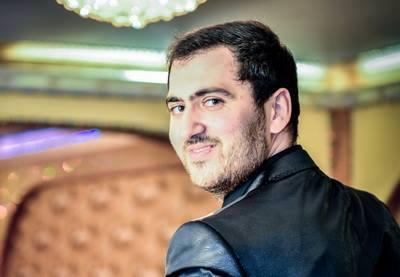 Агшин Абдуллаев представил ремейк хита турецкой звезды Нилуфер (АУДИО)