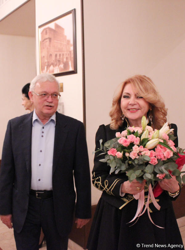 Премьера спектакля "Бульвар Сансет" в Баку, или Когда трагедия вызывает овации (ФОТО)