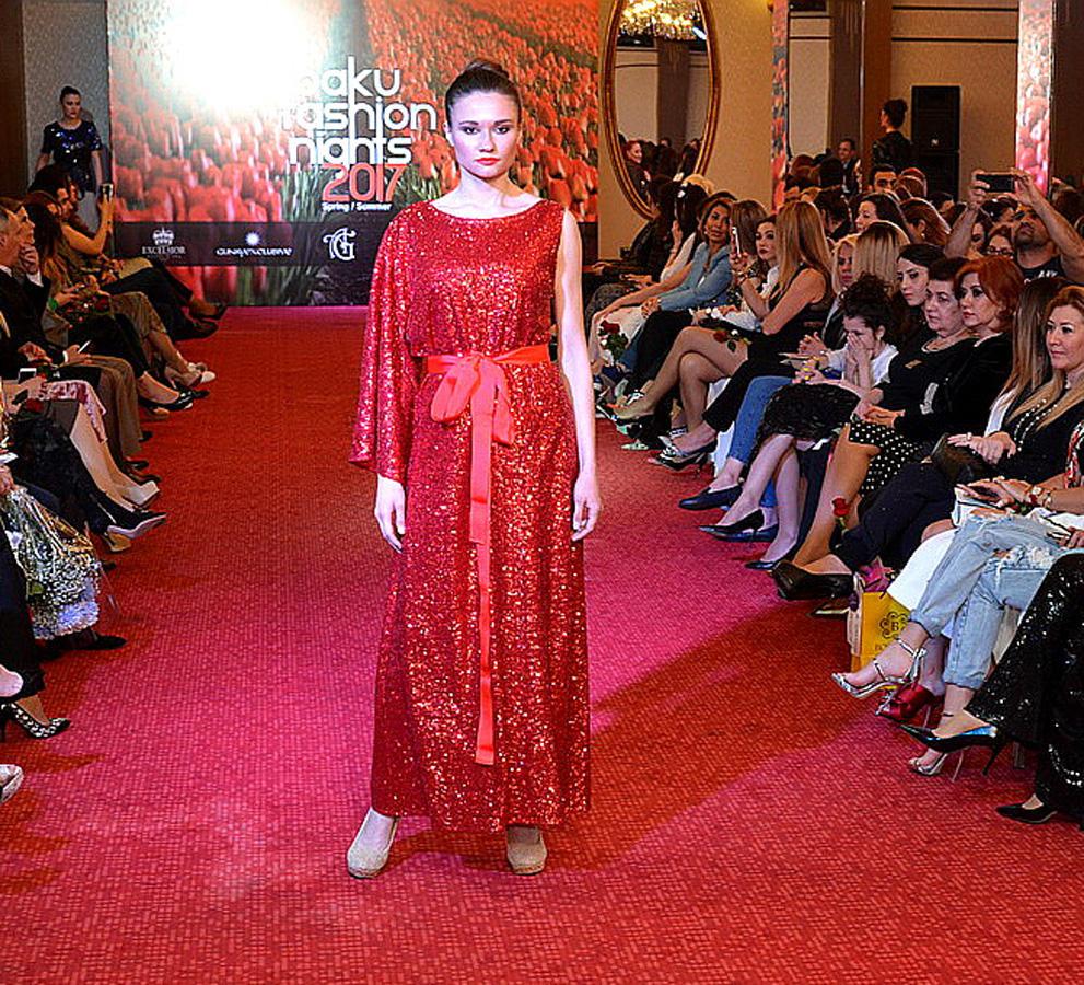 Baku Fashion Night - от 50 оттенков серого до красочных коллекций (ФОТО)