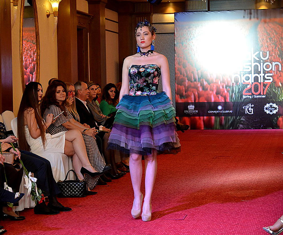 Baku Fashion Night - от 50 оттенков серого до красочных коллекций (ФОТО)