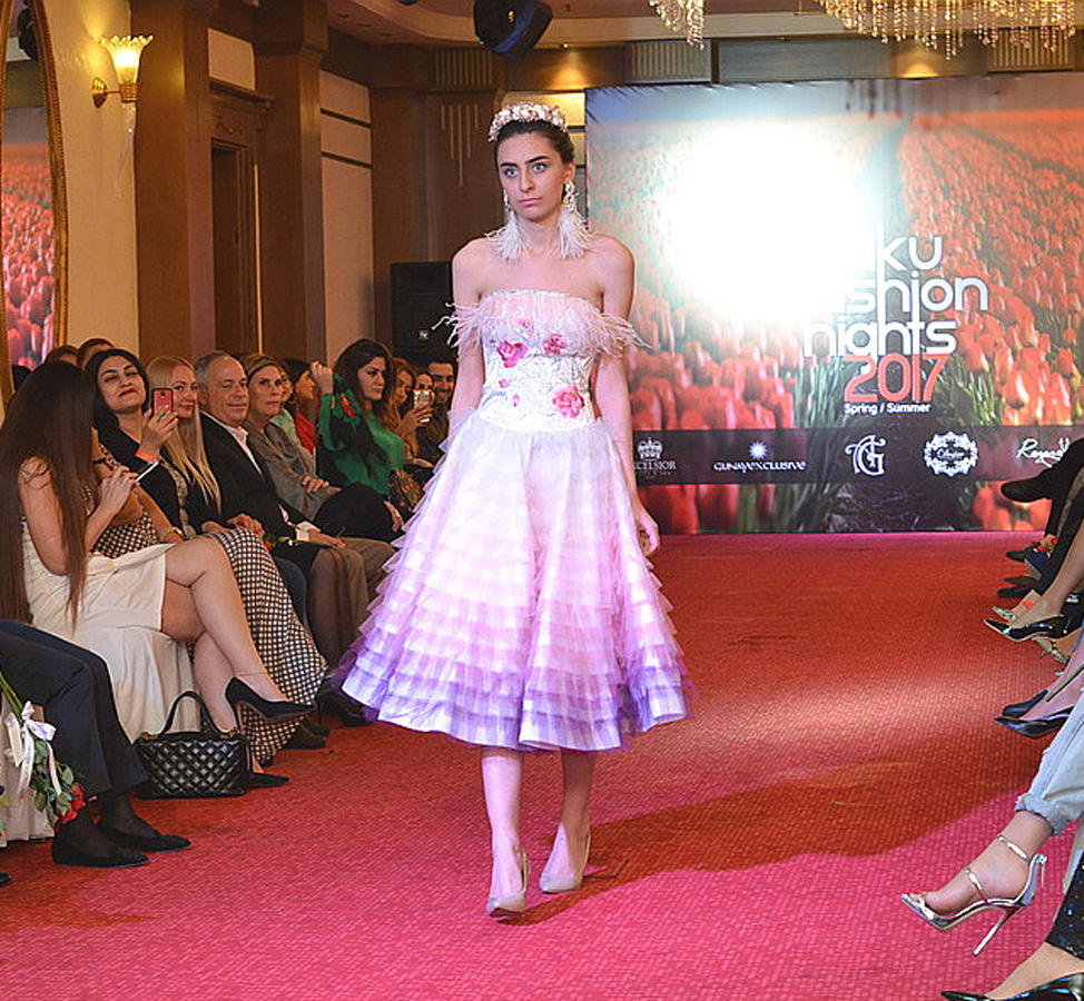 Baku Fashion Night - от 50 оттенков серого до красочных коллекций (ФОТО)