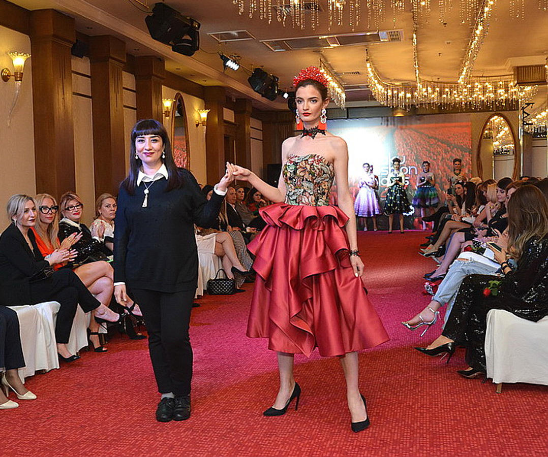Baku Fashion Night - от 50 оттенков серого до красочных коллекций (ФОТО)