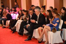 Baku Fashion Night - от 50 оттенков серого до красочных коллекций (ФОТО)