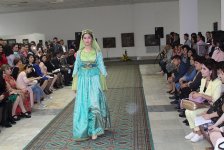 В Ташкенте состоялся показ азербайджанской национальной одежды, присущей Карабахскому региону (ФОТО)