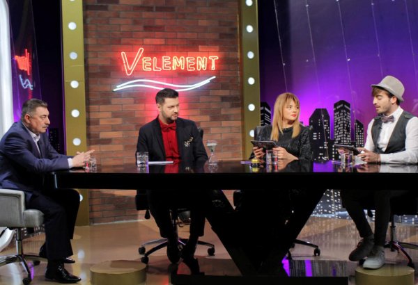 Куда пропадают ведущие "Пятого элемента", или Как дядя Витя дождался 100 манатов (ФОТО, ВИДЕО)