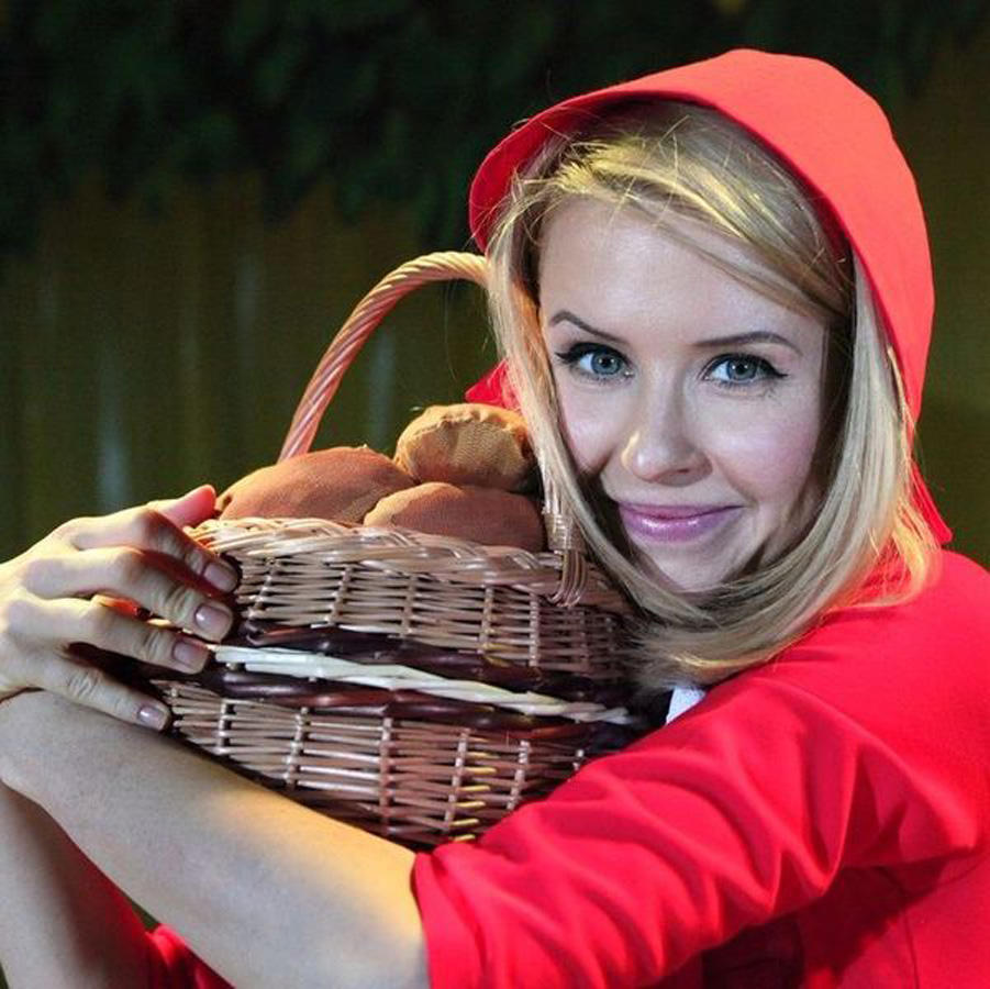 Сытый Серый волк и креативная Красная шапочка откроют лето в Баку (ФОТО)