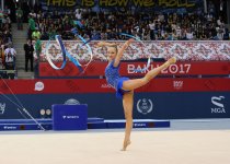 Первый вице-президент Мехрибан Алиева наградила победителей соревнований по художественной гимнастике Исламиады (ФОТО)