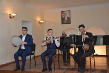 Юный азербайджанский виртуоз на таре провел первый сольный концерт (ФОТО)