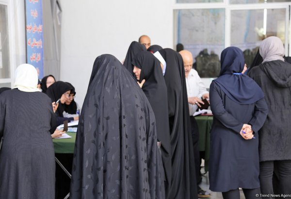Iran presidential elections: Voting hours extended for second time