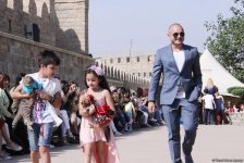 Уникальная коллекция для домашних питомцев Pet Fashion Show by NELYA  представлена в Баку (ФОТО)