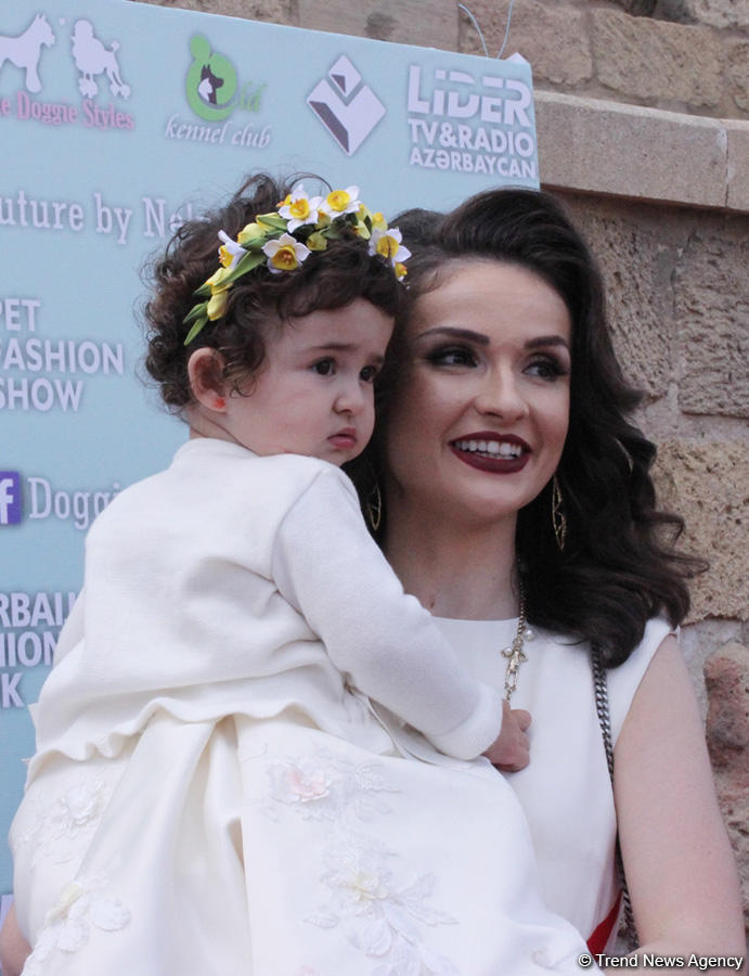 Уникальная коллекция для домашних питомцев Pet Fashion Show by NELYA  представлена в Баку (ФОТО)