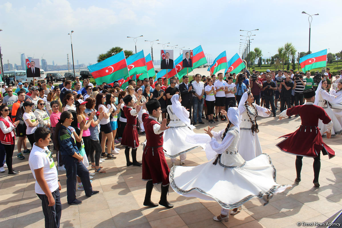 СГБ Азербайджана провело шествие, посвященное Дню Республики (ФОТО)