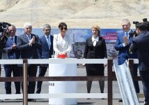 Первый вице-президент Азербайджана Мехрибан Алиева приняла участие в церемонии закладки в Баку фундамента жилого комплекса для семей вынужденных переселенцев (ФОТО) (версия 4)