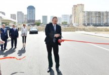 Президент Ильхам Алиев и Первая леди Мехрибан Алиева приняли участие в открытии новых дорог в Баку (ФОТО) (версия 2)