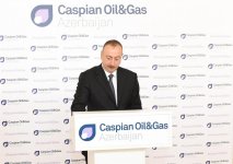 Президент Ильхам Алиев и Первая леди Мехрибан Алиева приняли участие в открытии ХХIV Международной выставки и конференции "Нефть и газ Каспия-2017" (ФОТО)