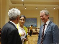 Из Великобритании с любовью, или 100 видов Ичери Шехер (ФОТО)
