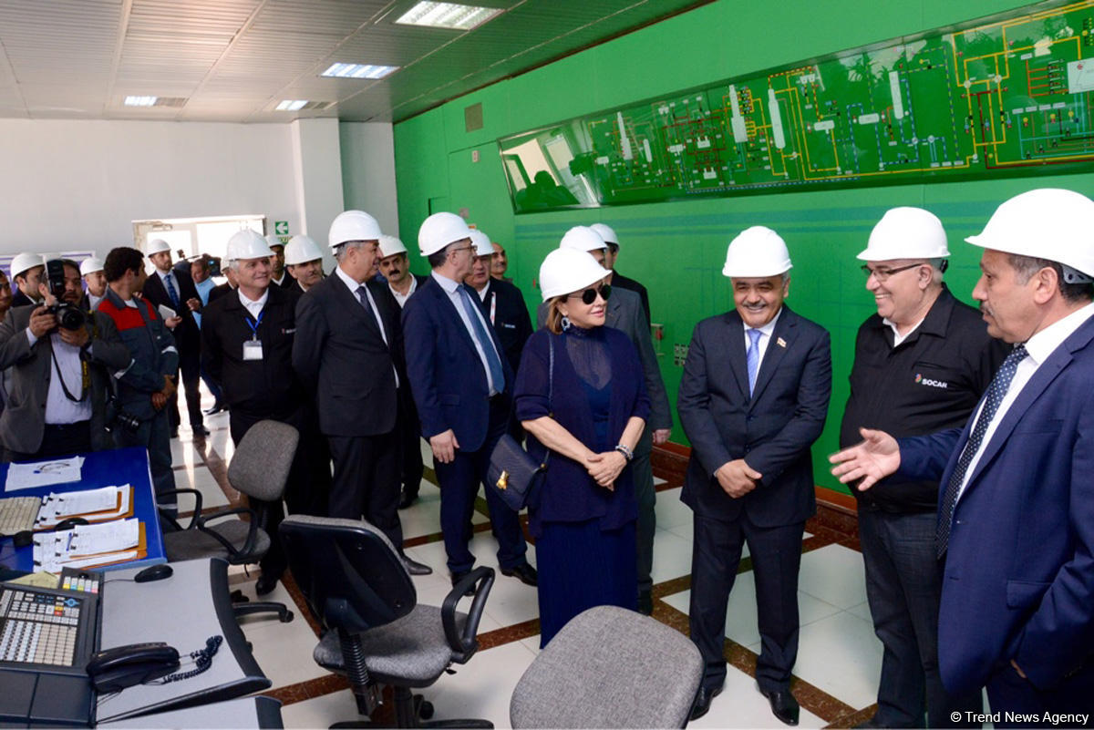 SOCAR ввела в эксплуатацию новую установку на Бакинском НПЗ имени Гейдара Алиева (ФОТО)