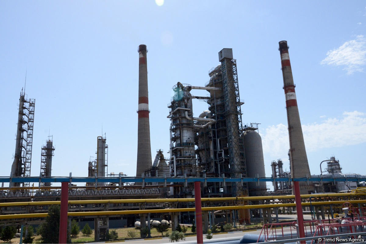 SOCAR ввела в эксплуатацию новую установку на Бакинском НПЗ имени Гейдара Алиева (ФОТО)