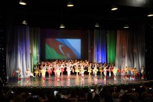 Танцуют все! Яркий концерт в Баку (ФОТО)