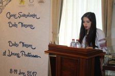 В Баку проходит Международный форум поэтесс, посвященный Хуршидбану Натаван (ФОТО)