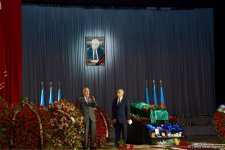 Министр энергетики Азербайджана Натиг Алиев похоронен в Аллее почетного захоронения (ФОТО)