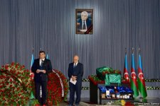 Министр энергетики Азербайджана Натиг Алиев похоронен в Аллее почетного захоронения (ФОТО)