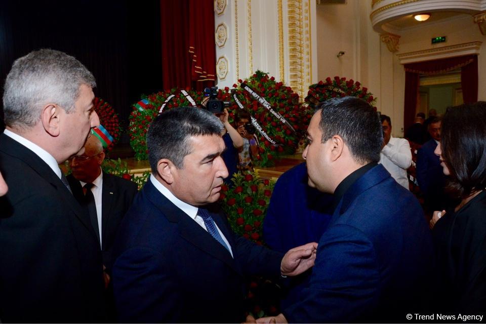 Министр энергетики Азербайджана Натиг Алиев похоронен в Аллее почетного захоронения (ФОТО)
