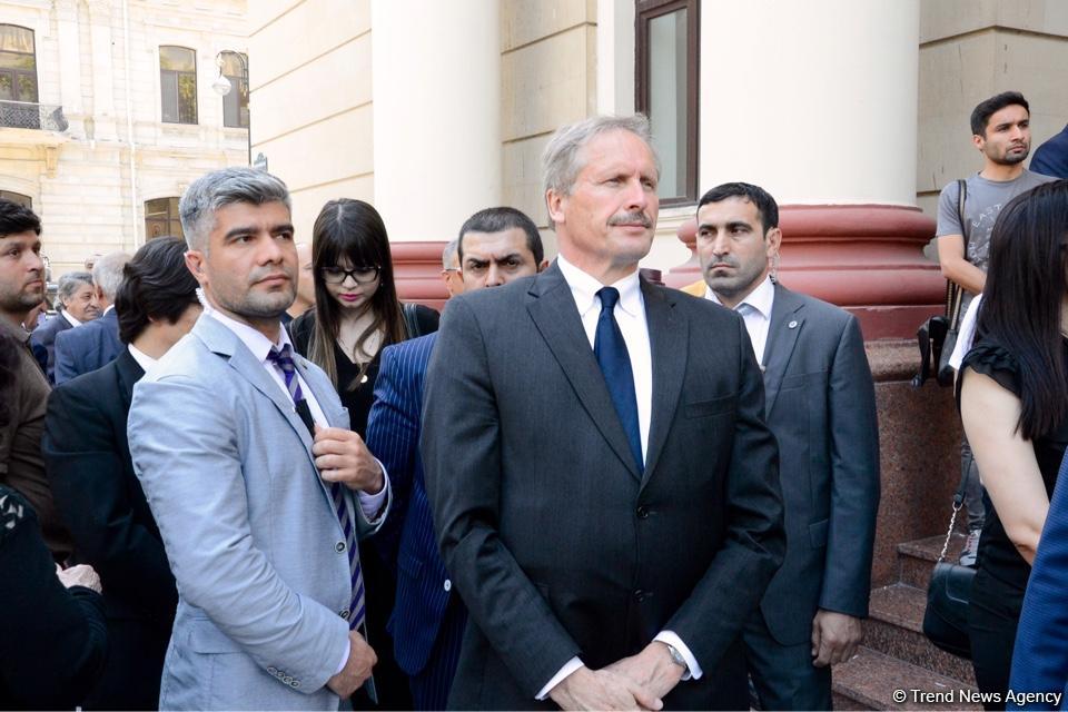 Министр энергетики Азербайджана Натиг Алиев похоронен в Аллее почетного захоронения (ФОТО)