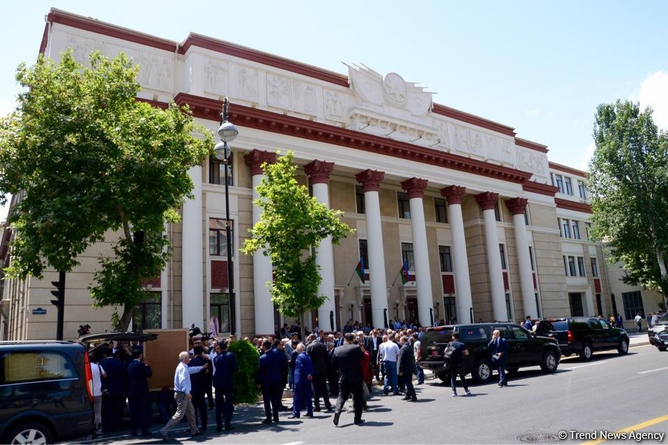 Министр энергетики Азербайджана Натиг Алиев похоронен в Аллее почетного захоронения (ФОТО)